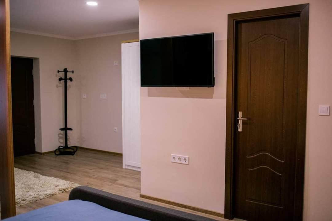 Готель Casa Claudia Sangeorgiu de Padure Екстер'єр фото